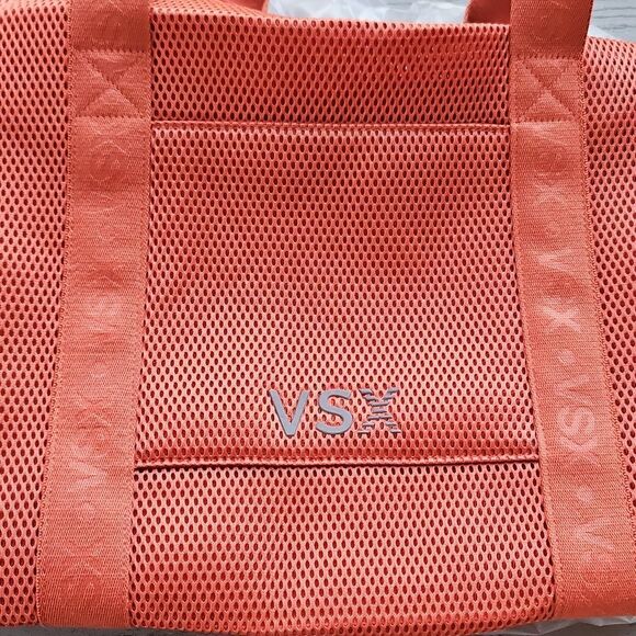 VSX Sports Duffle Bag W Shoe Compartment In Vibrant Mesh Orange NEW MSRP $60 - Picture 11 of 16